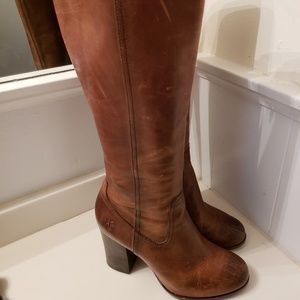 FRYE TALL PARKER BOOTS SIZE 9M!